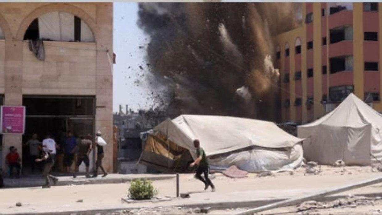 গাজা সিটি দখল ও নিয়ন্ত্রণে পরিকল্পিত স্থল অভিযানের প্রাথমিক পযার্য় শুরু করেছে ইসরায়েলি সেনাবাহিনী। 