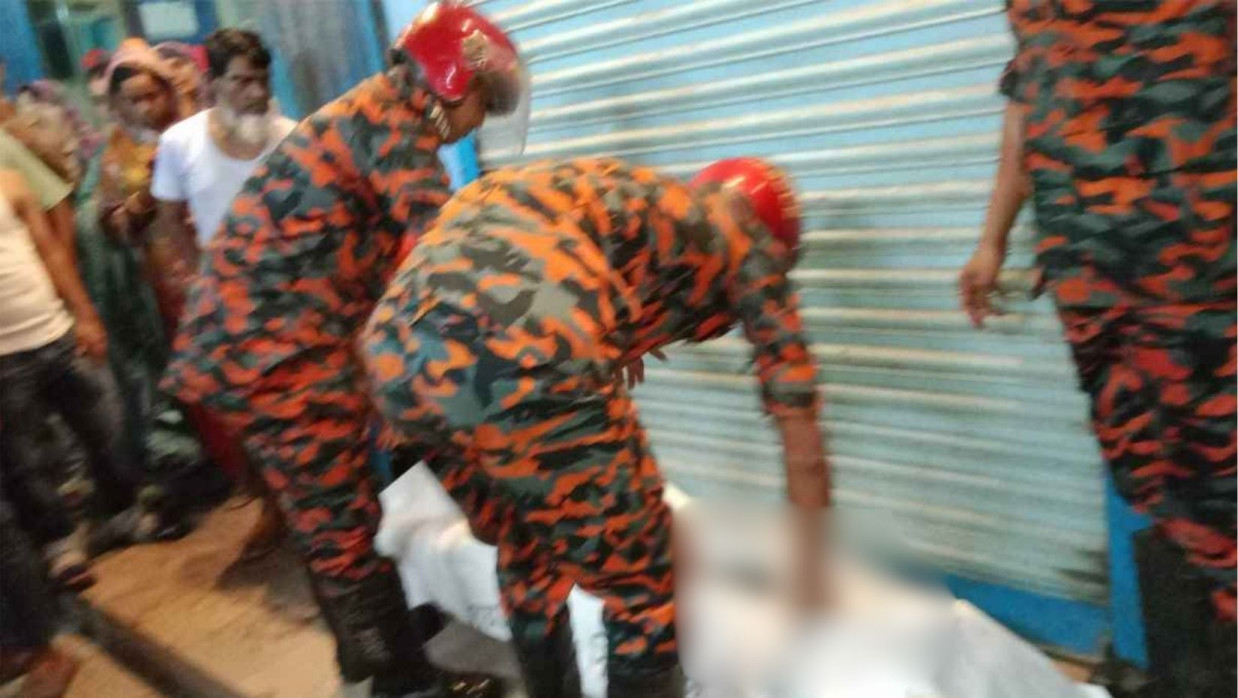 এক্সপ্রেসওয়েতে তিন তরুণের মৃত্যু