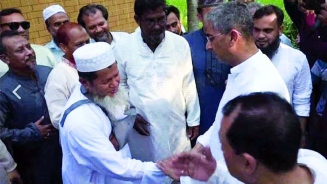 আজিজুর রহমান বাচ্চুর সাথে শহীদ উদ্দীন চৌধুরী এ্যানি