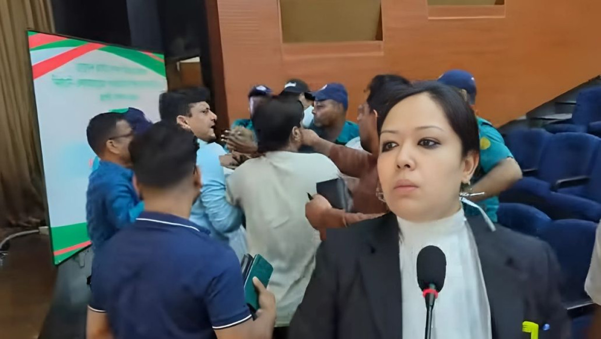 এনসিপি নেতাকে মারধর