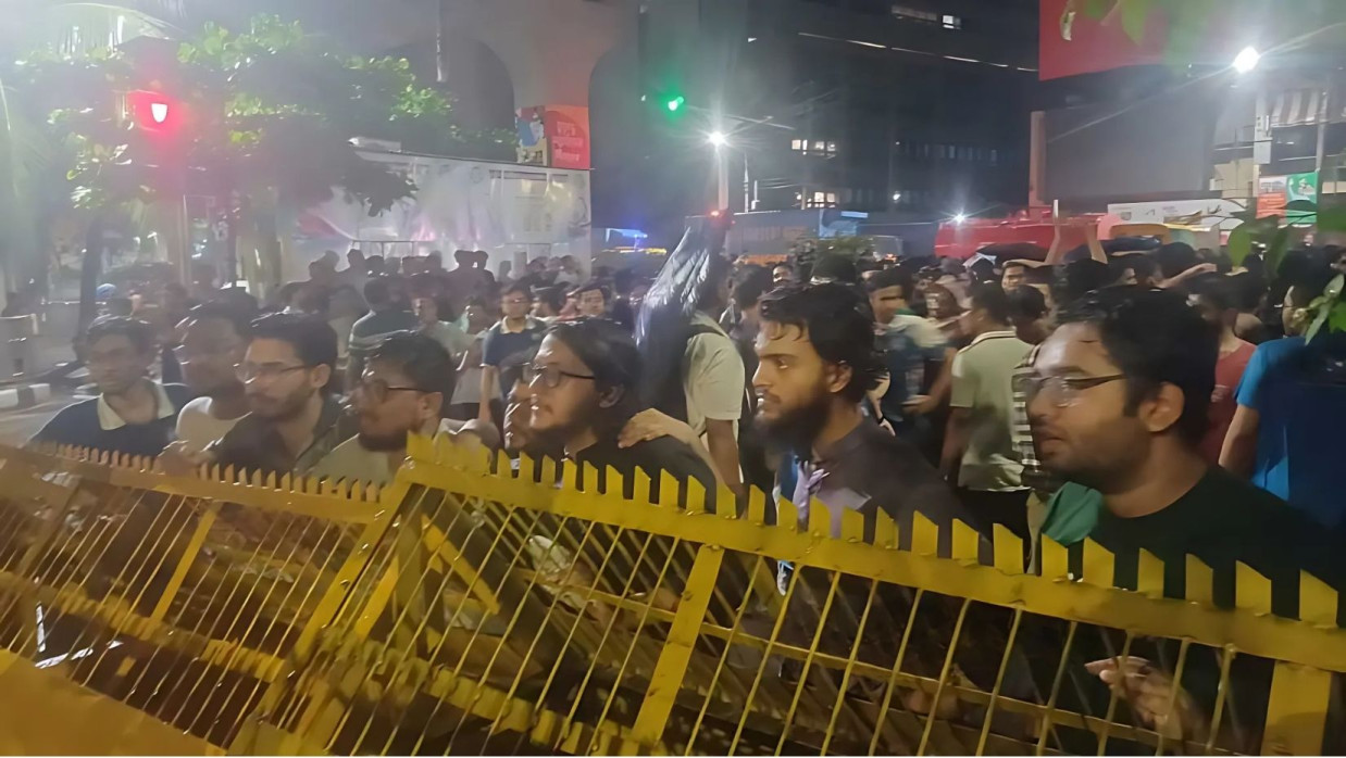 বুয়েট শিক্ষার্থীদের বিক্ষোভ