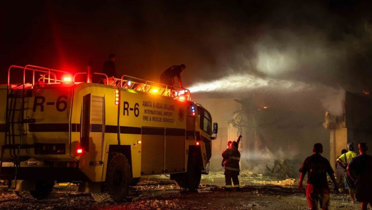 পার্লামেন্ট ভবন পুড়ে ছাই