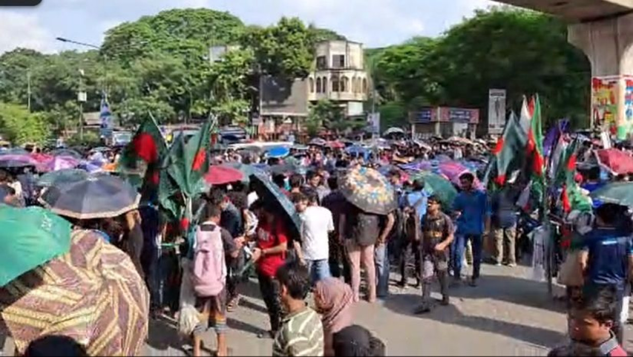 শাহবাগ মোড় অবরোধ