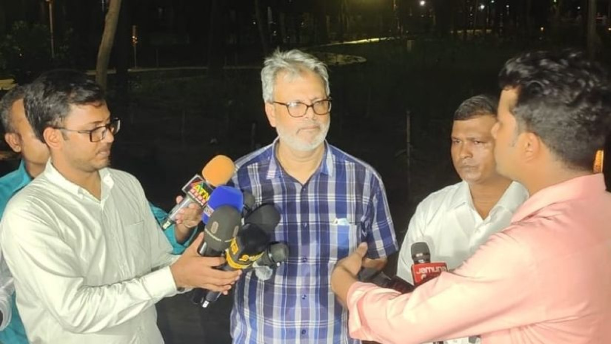 বিশ্ববিদ্যালয়ের প্রক্টর সহযোগী অধ্যাপক সাইফুদ্দীন আহমদ