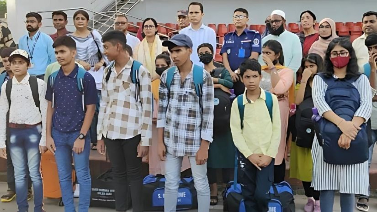 ভারতীয় কারাগার থেকে মুক্তি প্রাপ্ত নারী-শিশু