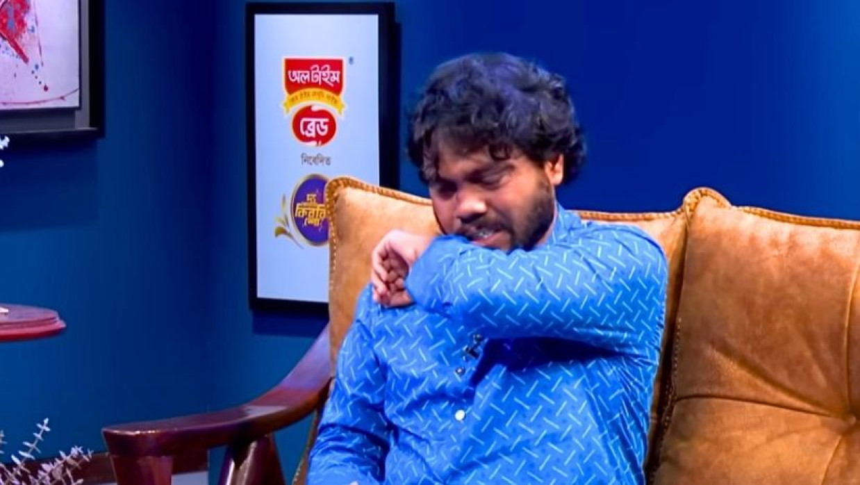 বেসরকারি টেলিভিশনের অনুষ্ঠানে কান্নায় ভেঙ্গে পড়েন শরিফ ওসমান হাদী