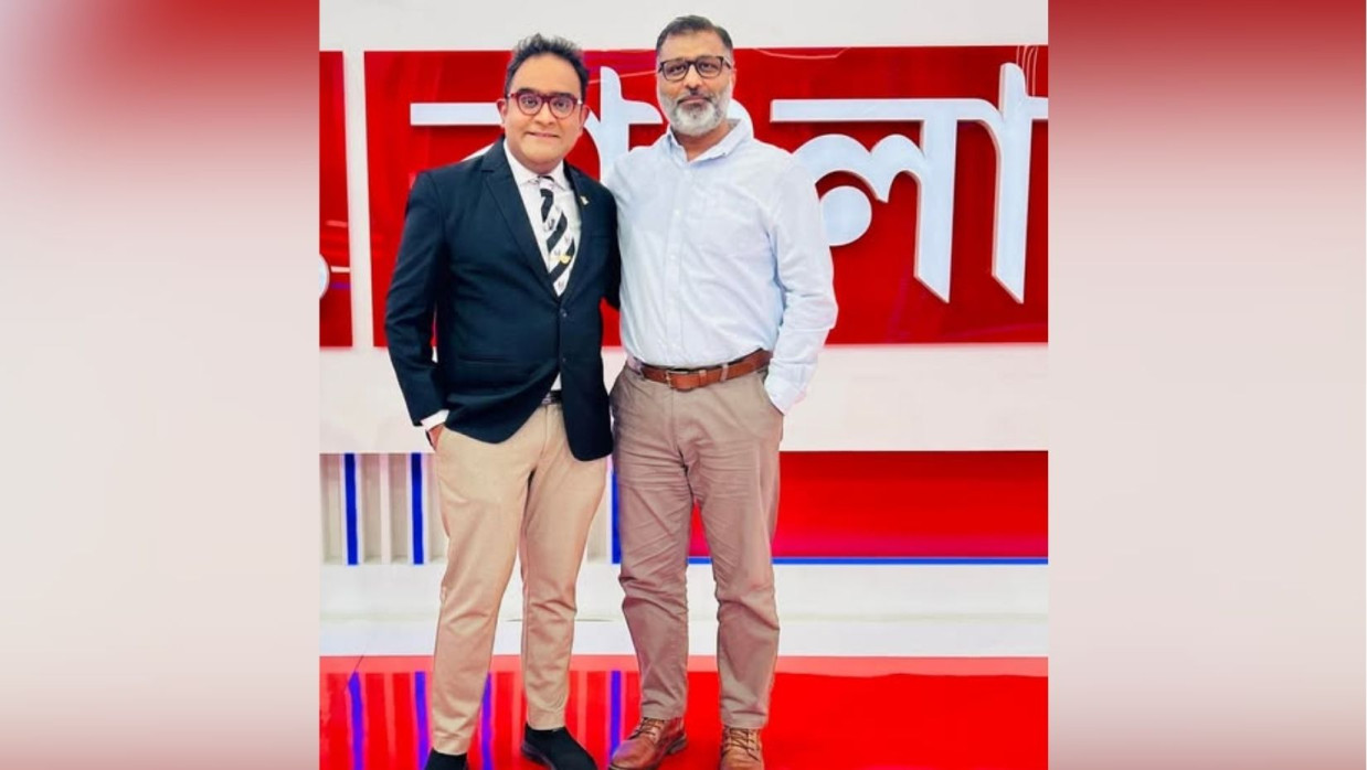 ময়ূখ রঞ্জন ও নিঝুম মজুমদার 