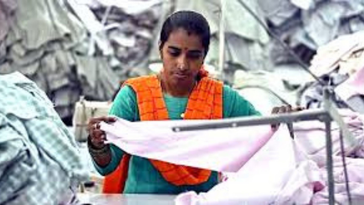 ভারতের অনেক পোশাক কারখানায় উৎপাদন বন্ধ