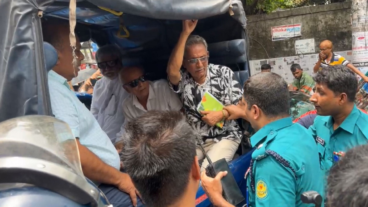 ডিআরইউ থেকে আব্দুল লতিফ সিদ্দিকীকসহ কয়েকজন আটক