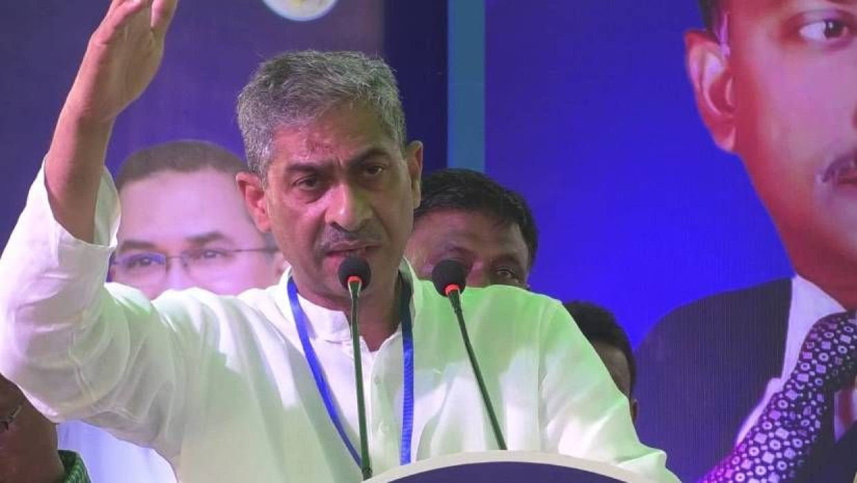 লক্ষ্মীপুর পৌর বিএনপির দ্বিবার্ষিক সম্মেলনে বক্তব্য দিচ্ছেন শহীদ উদ্দীন চৌধুরী এ্যানি