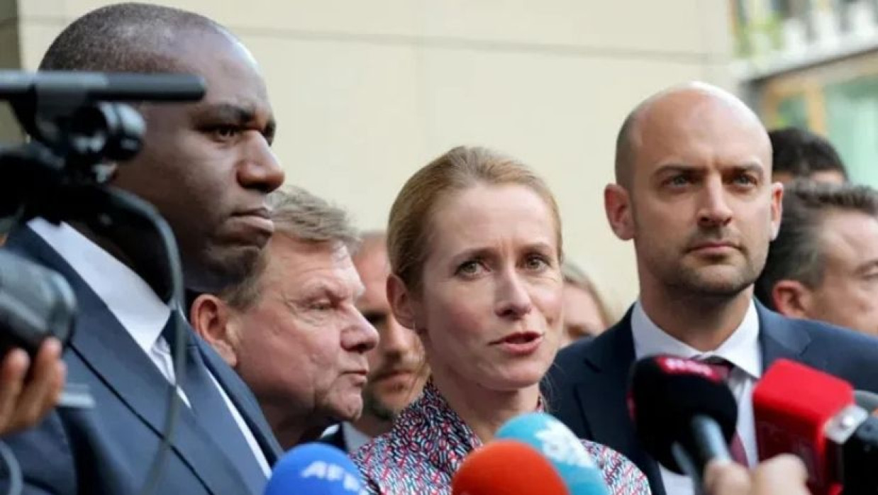  যুক্তরাজ্য, ফ্রান্স ও জার্মানির প্রতিনিধিরা