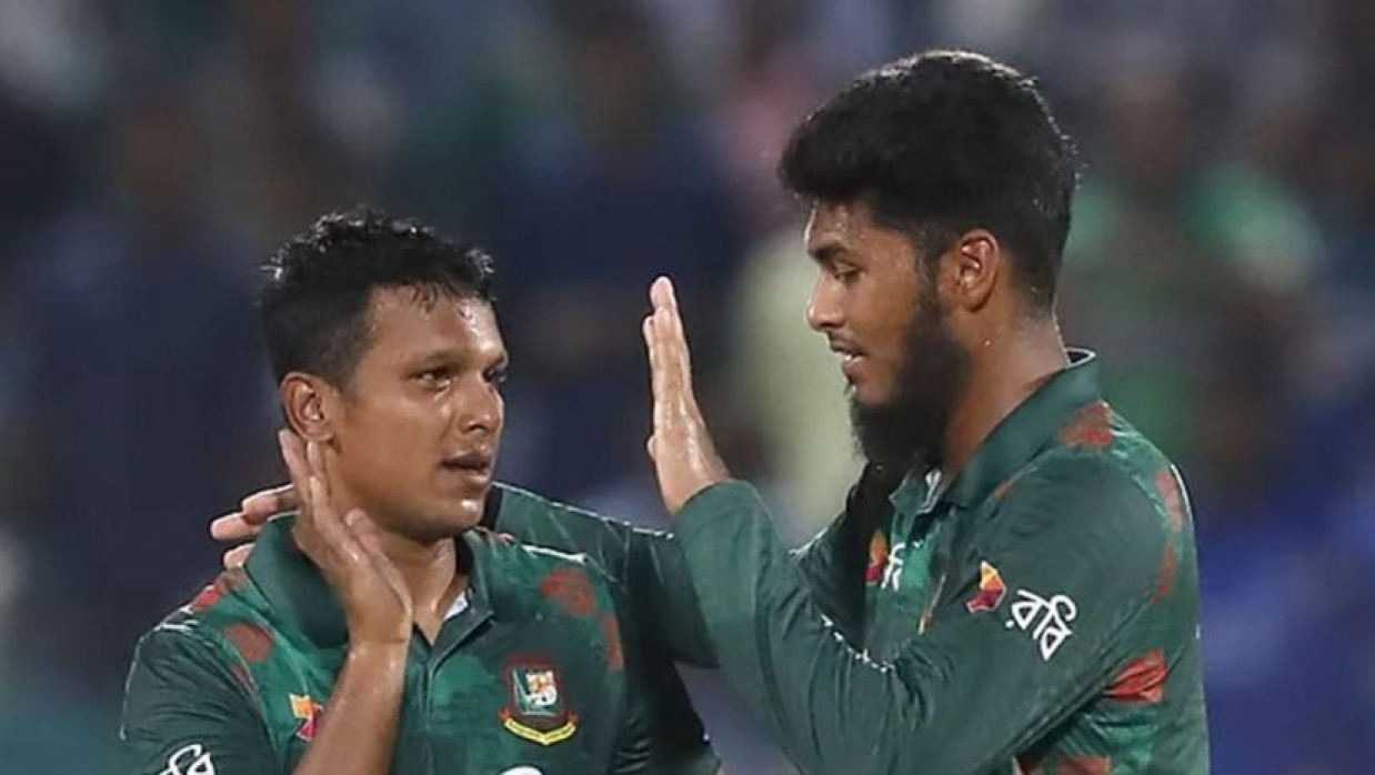 রিশাদ হোসেন ও মোহাম্মদ সাইফুদ্দিন