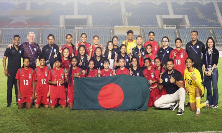 নারী ফুটবলে বাংলাদেশকে ফিফার কুর্নিশ