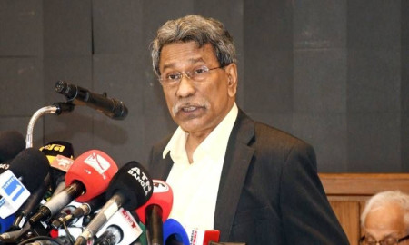 বাংলাদেশের রাজনীতিতে পরিবর্তনের একটা বড় সুযোগ তৈরি হয়েছে: আলী রীয়াজ