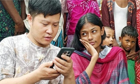 চীনা যুবক ইয়ং সং সং ও  সুরভী আক্তার