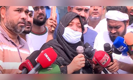 নয় দফা দাবিতে মানববন্ধন করেছেন নিহত ও আহত শিক্ষার্থীদের পরিবারের সদস্যরা