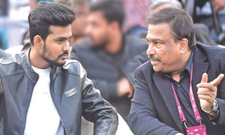 সভাপতির পদ থেকে ফারুককে সরানোর কারণ জানালেন ক্রীড়া উপদেষ্টা