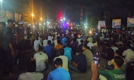 গাজীপুরে মধ্যরাতে ডিপ্লোমা ইঞ্জিনিয়ারিং শিক্ষার্থীদের অবরোধ