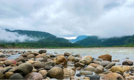 সিলেট ভোলাগঞ্জ সাদা পাথর এলাকা