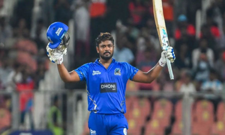 এক বলে দুই ছক্কা হাঁকালেন ভারতীয় ওপেনার!