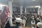 ক্লাসে রাজধানীর একটি মাদ্রাসার শিক্ষার্থীরা 