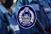দুই পুলিশ কর্মকর্তা ক্লোজড 