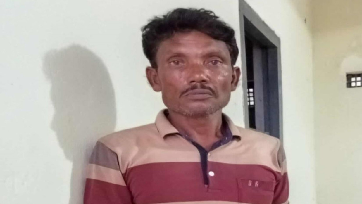 ট্যানা গ্রেপ্তার