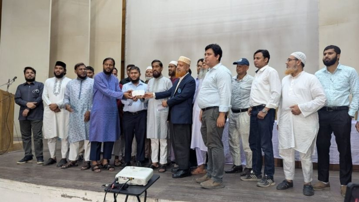 অনুদান হাসপাতাল কর্তৃপক্ষের হাতে তুলে দেওয়া হয়