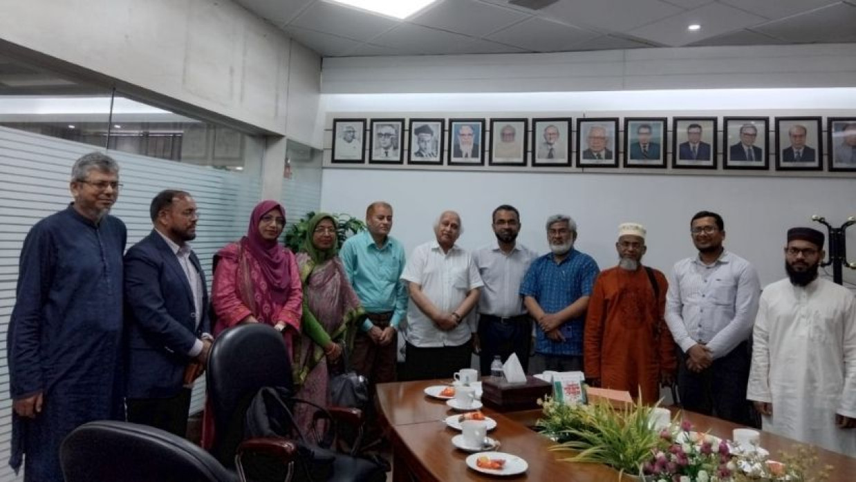 ইউজিসি চেয়ারম্যানের সঙ্গে সাক্ষাত