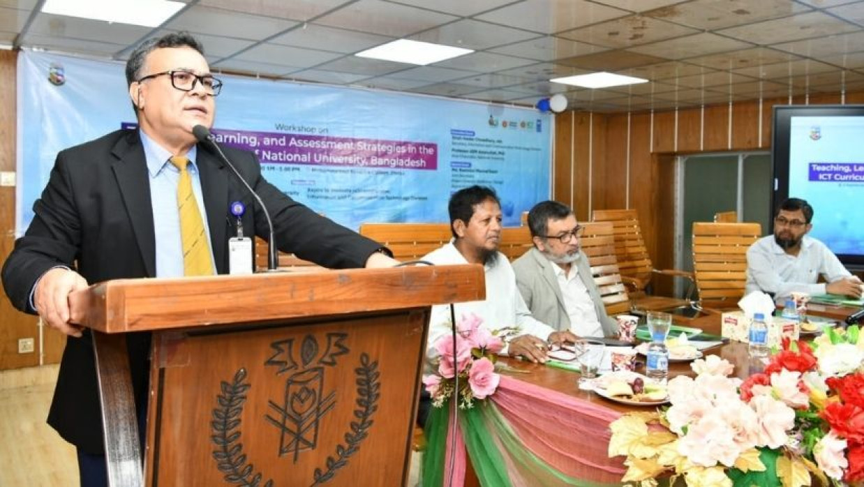 কর্মশালায় প্রধান অতিথির বক্তৃতায় জাতীয় বিশ্ববিদ্যালয় ভিসি