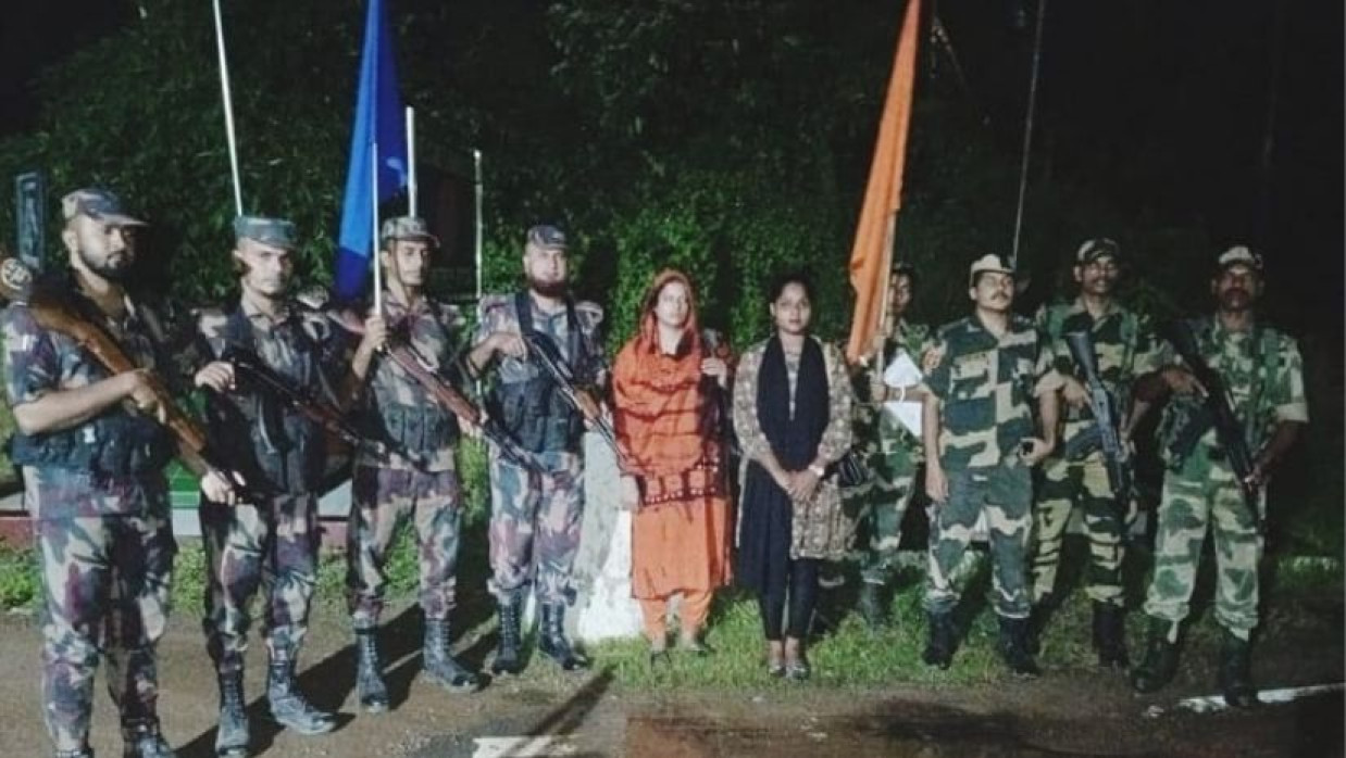 দুই বাংলাদেশি নারীকে ফেরত দিয়েছে বিএসএফ