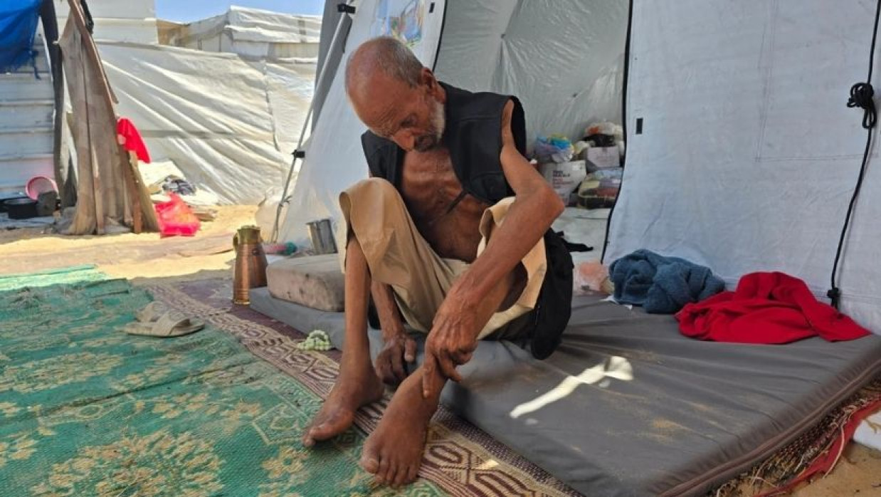 ৮৫ বছর বয়সী সালিম আসফুর