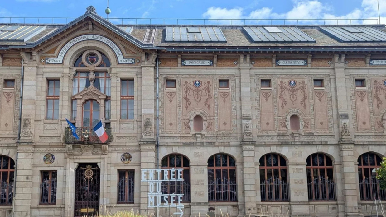 ফ্রান্সের একটি জাদুঘরে দুর্ধর্ষ চুরি