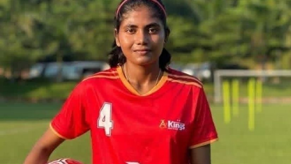 মহিলা ফুটবল দলের খেলোয়াড় মোছা. নার্গিস খাতুন