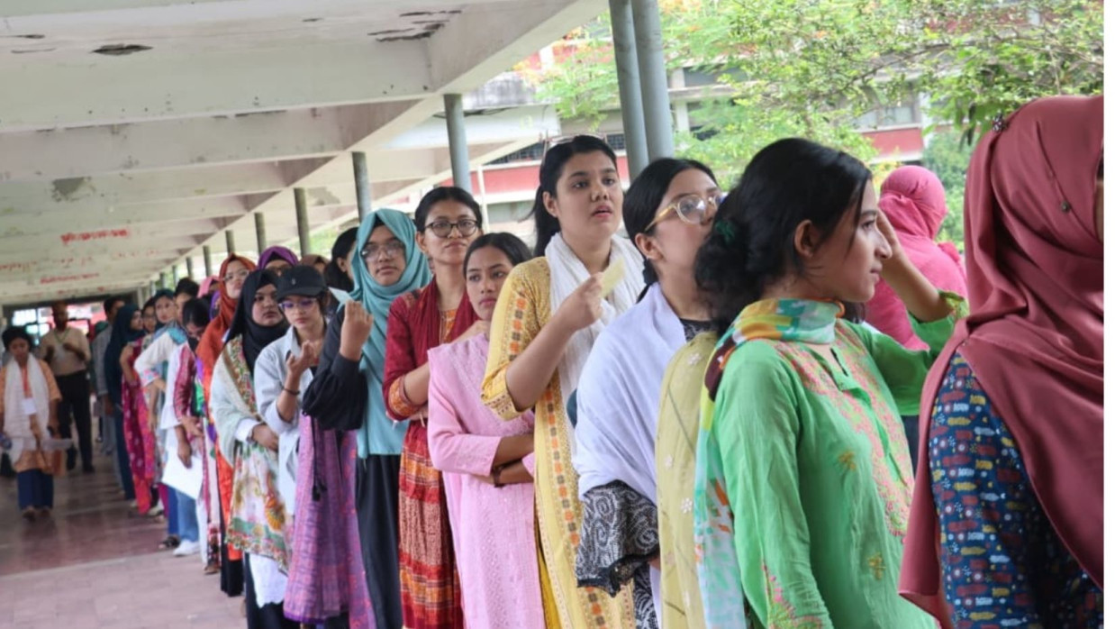 আগ্রহ-উদ্দীপনায় সুষ্ঠুভাবে সম্পন্ন হলো ডাকসুর ভোটগ্রহণ