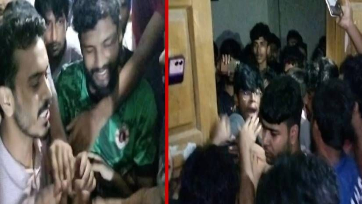 বিজয়-২৪ হলের ৩০৫ নম্বর কক্ষে হেনস্তার শিকার হন সাংবাদিকরা