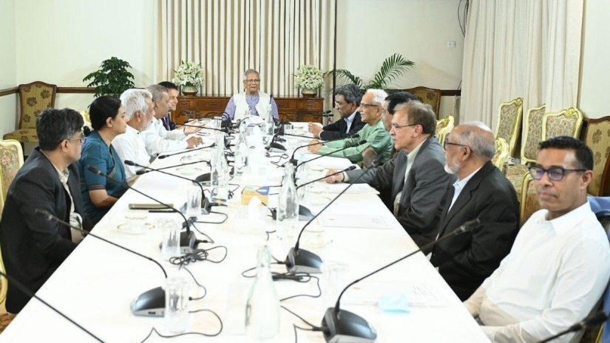 জাতীয় ঐকমত্য কমিশনের বৈঠক অনুষ্ঠিত