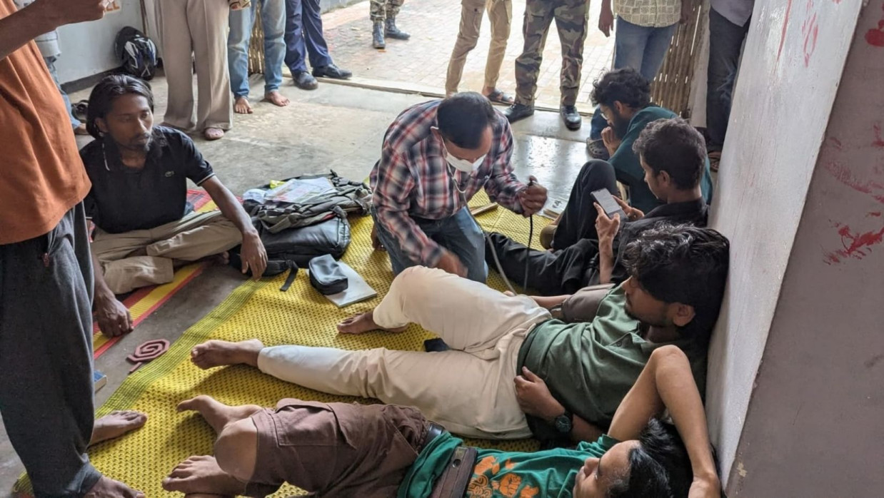 অসুস্থ ৪ শিক্ষার্থী