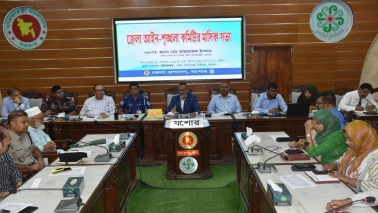 ড্রাইভিং লাইসেন্স ও হেলমেট ছাড়া পেট্রোল দেওয়া বন্ধ