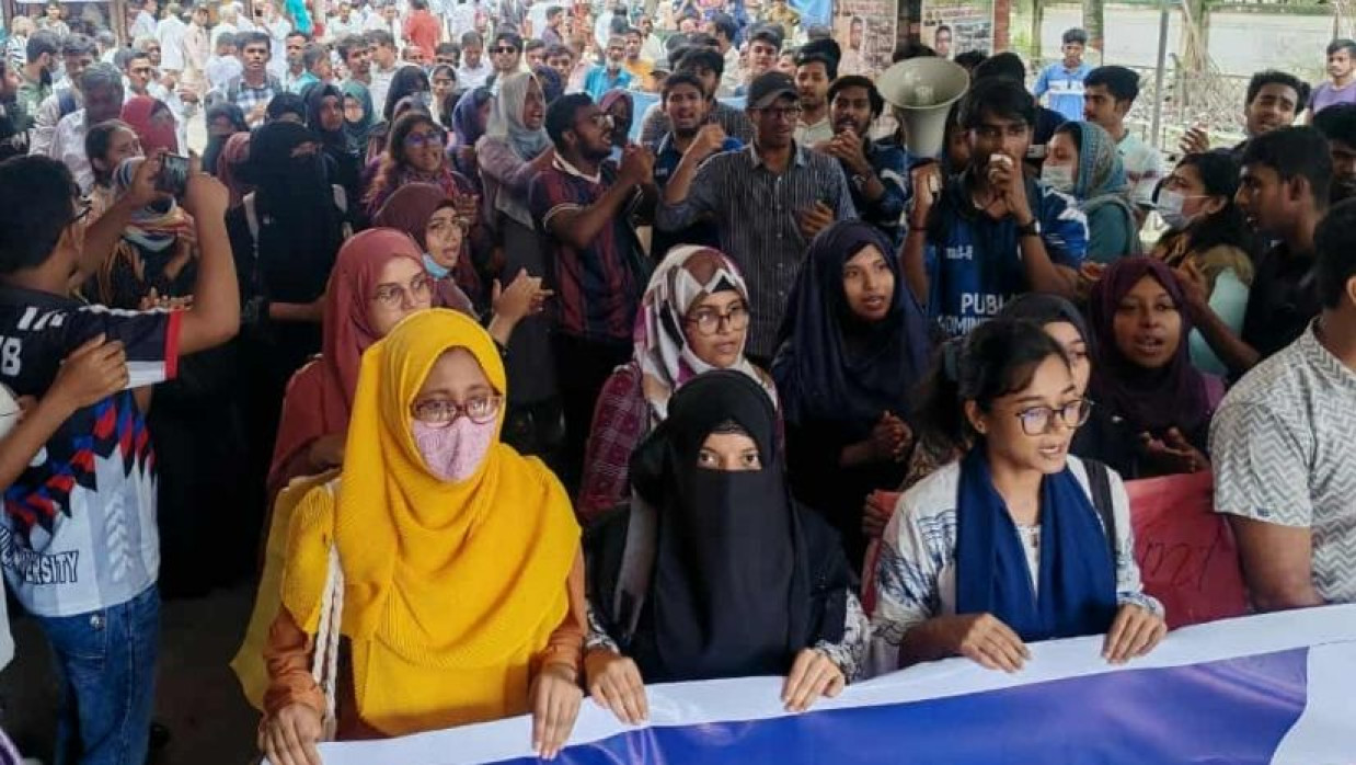 কুবিতে বিক্ষোভ