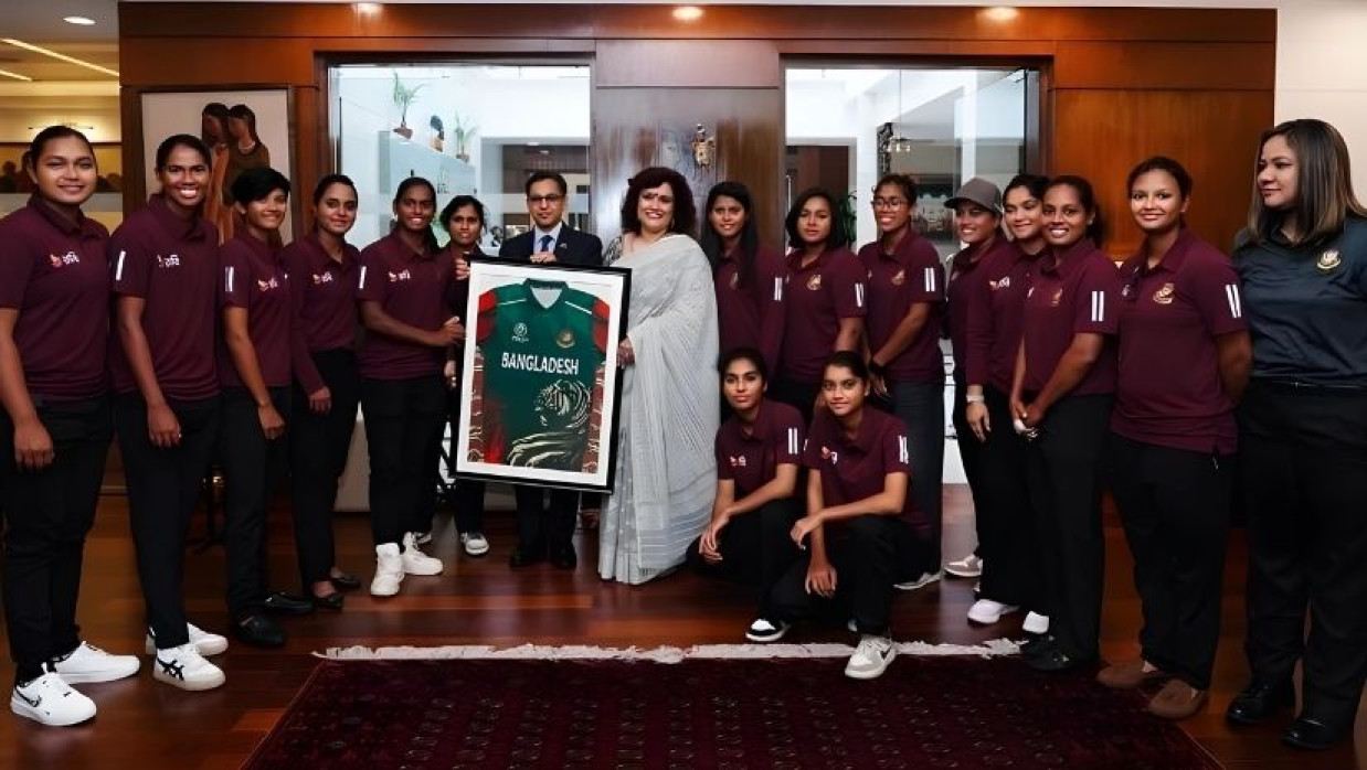 নারী ক্রিকেট দলকে সংবর্ধনা ভারতীয় হাইকমিশনারের