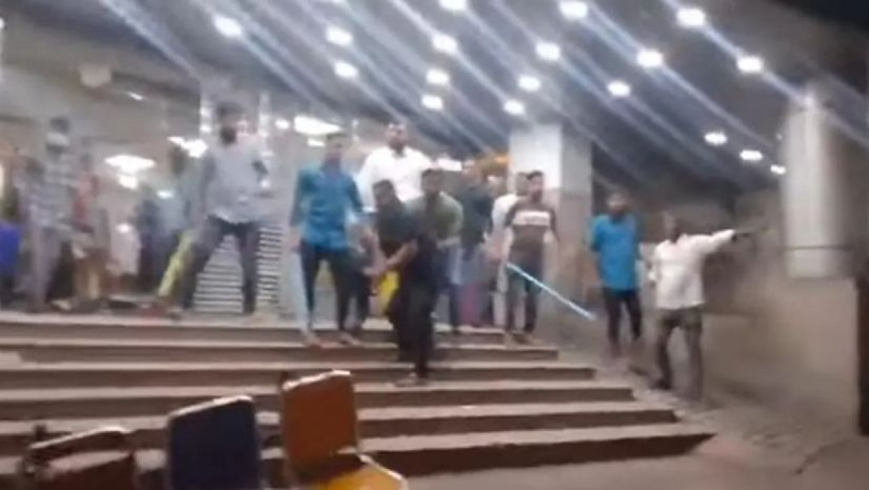 সিলেট ইবনে সিনা হাসপাতালে এক রোগীর মৃত্যুকে কেন্দ্র করে হামলার ঘটনা ঘটে