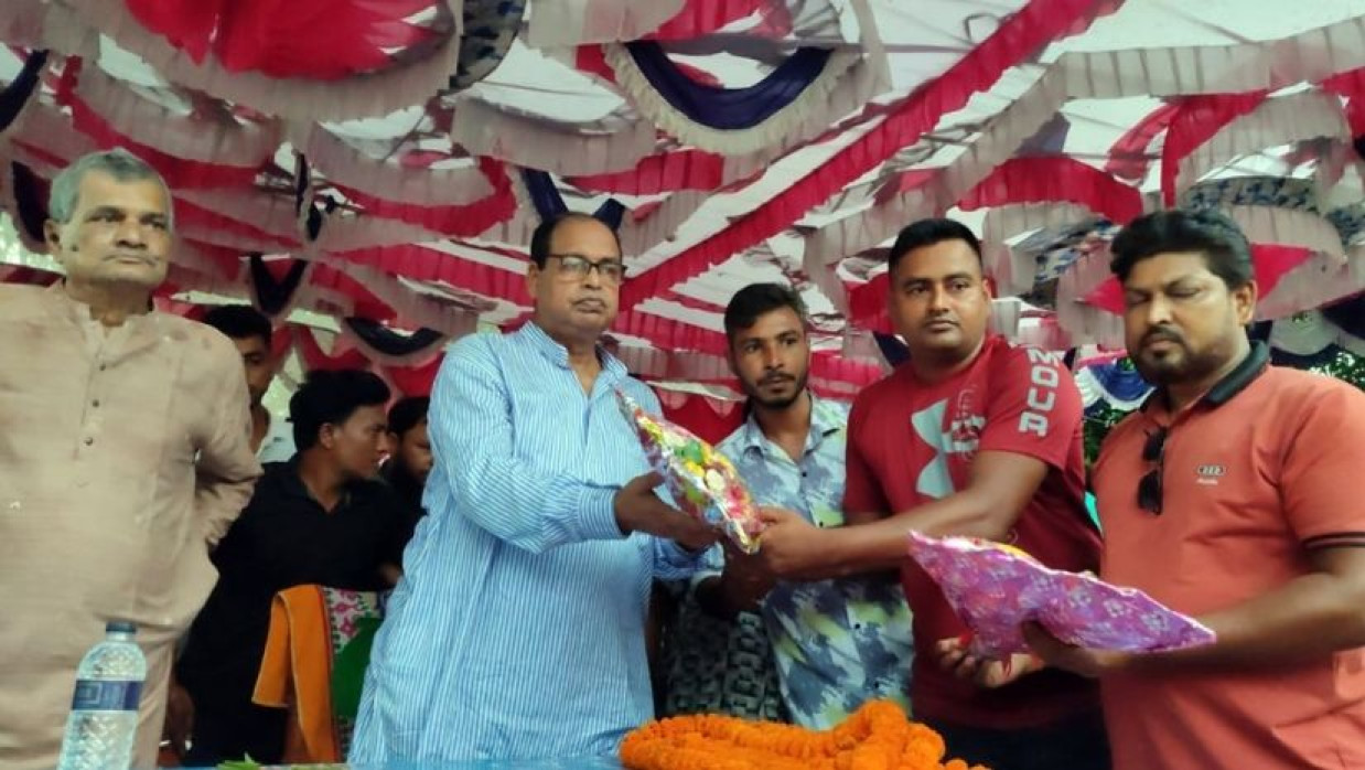 পথসভায় শামসুজ্জামান দুদু