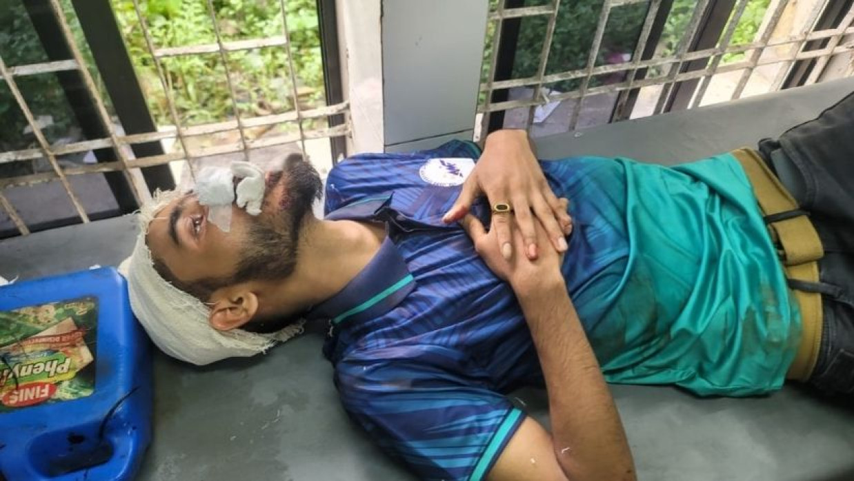 ফুটবল ম্যাচ নিয়ে শ্রমিকদের মধ্যে সংঘর্ষ