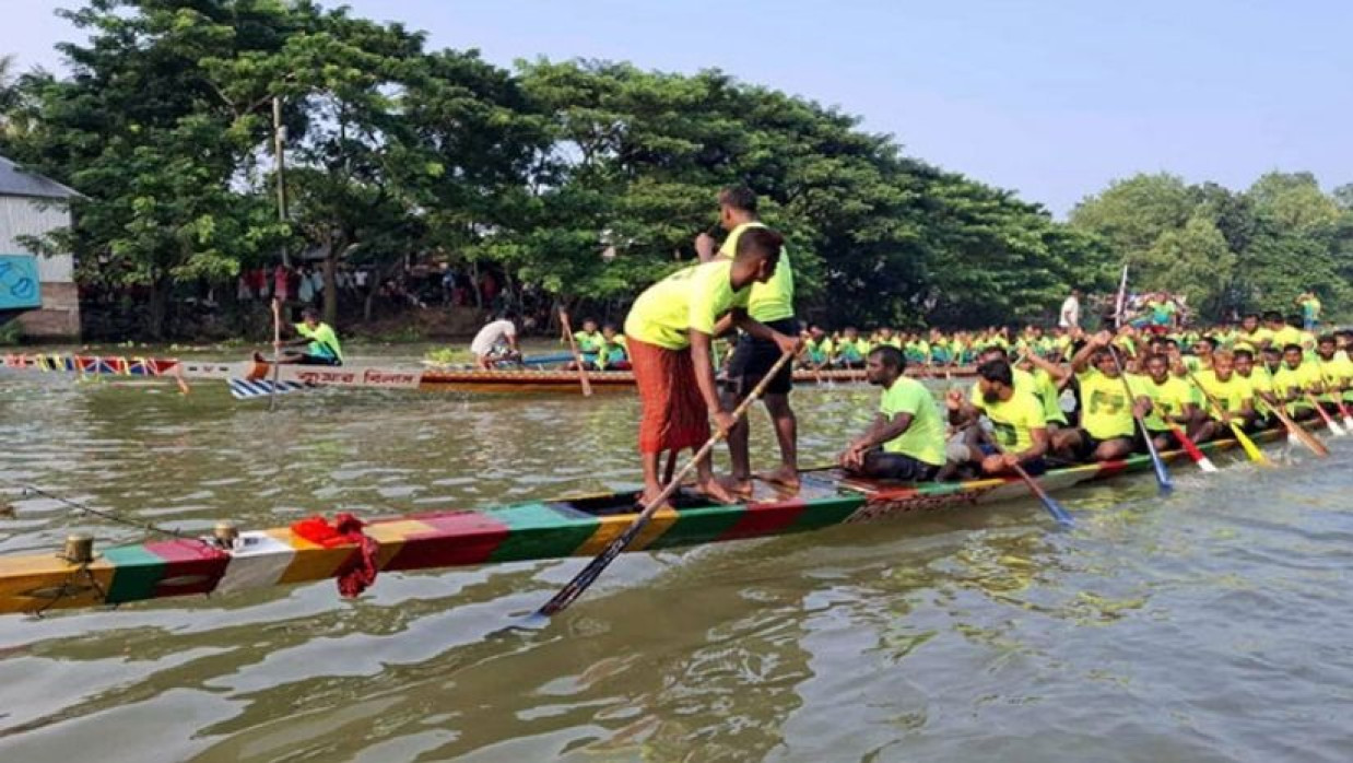 গোপালগঞ্জে দুই দিনব্যাপী নৌকাবাইচ অনুষ্ঠিত হয়েছে।