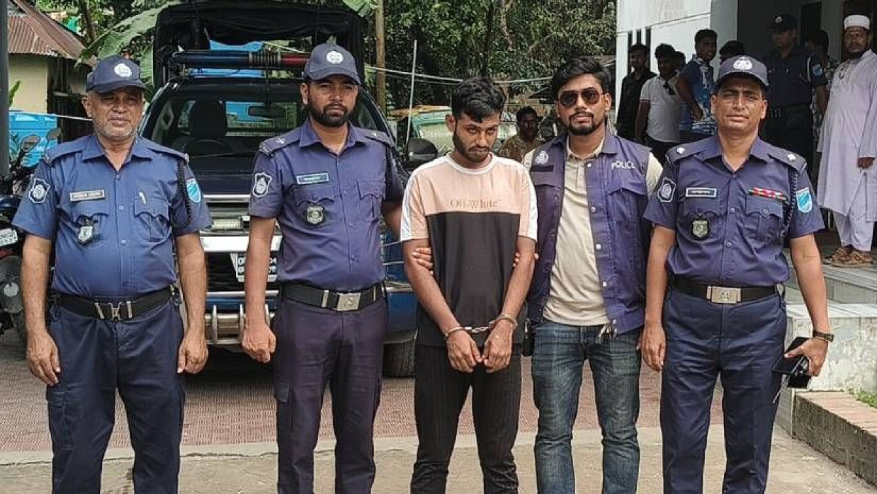 গ্রেপ্তার মো. রব্বি ওরফে বেনসন রাব্বি