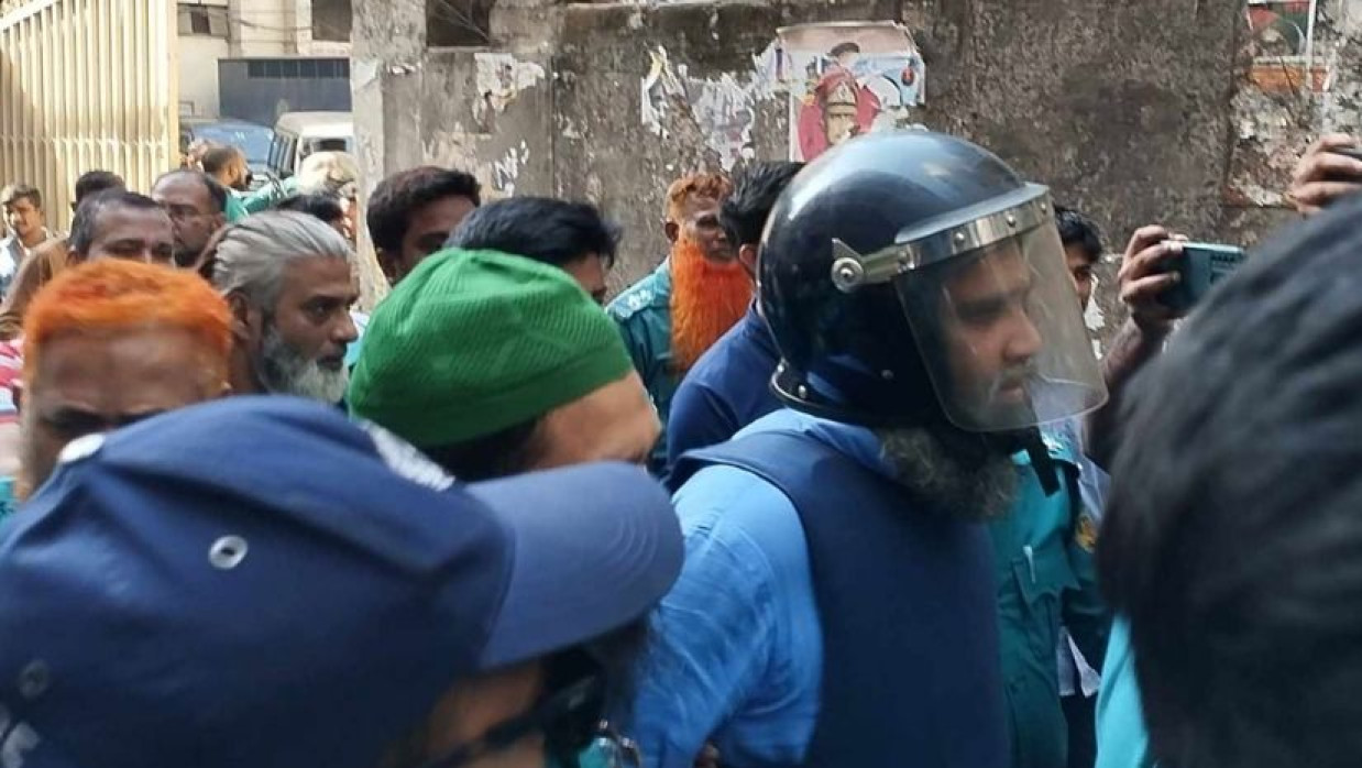 ছাগলকাণ্ড: সাদেক এগ্রোর চেয়ারম্যান গ্রেপ্তার