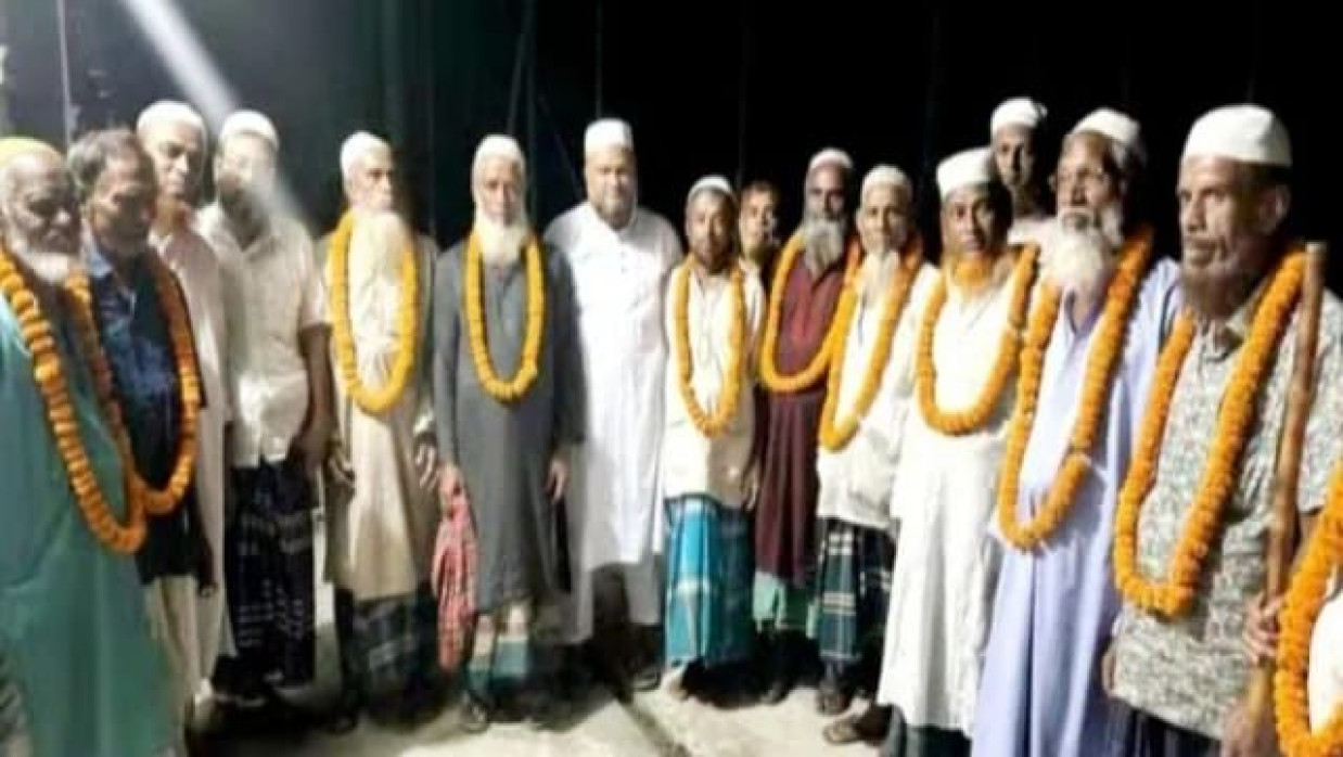 বিএনপি নেতাকর্মীর জামায়াতে যোগদান