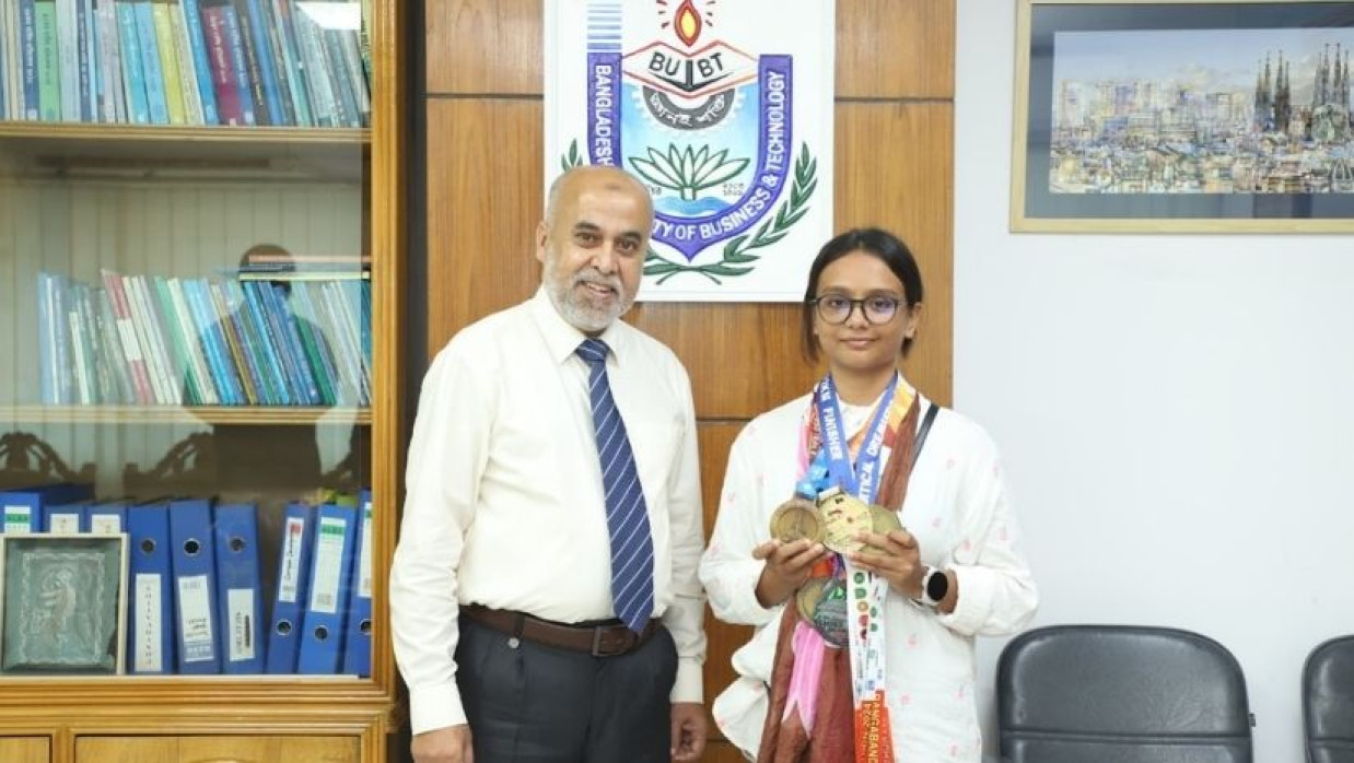 বিইউবিটির উপাচার্যের সঙ্গে নোশিন শারমিলির সাক্ষাৎ