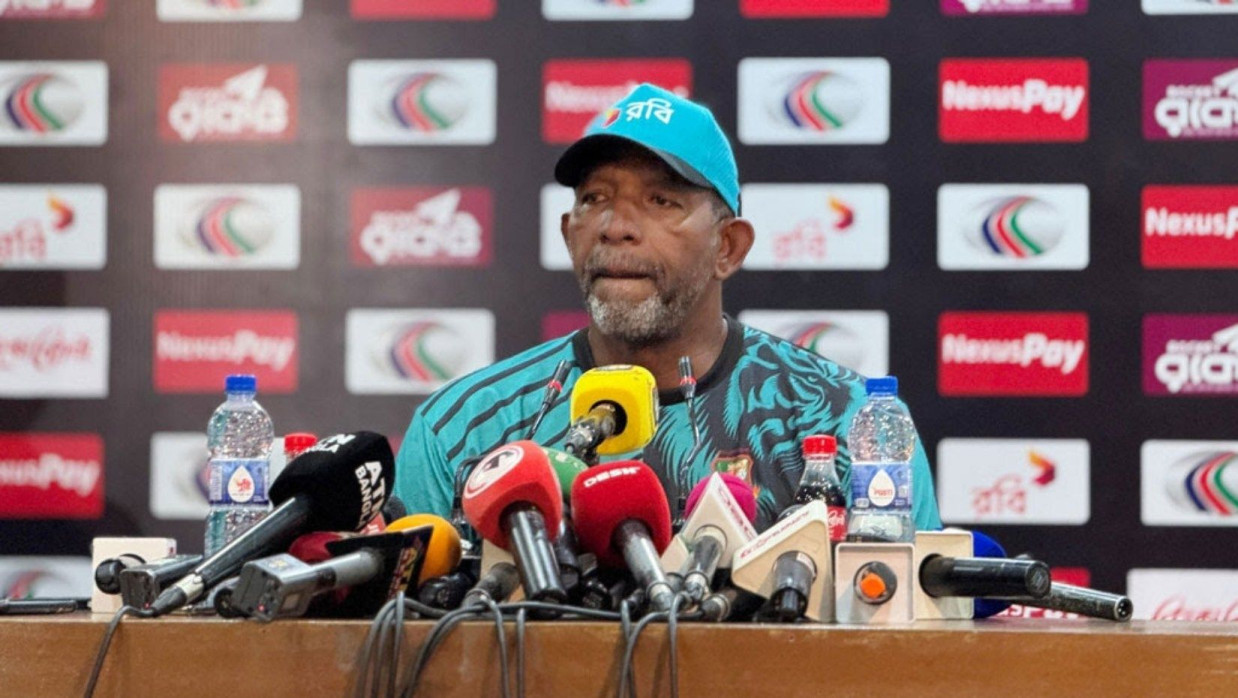 ফিল সিমন্স